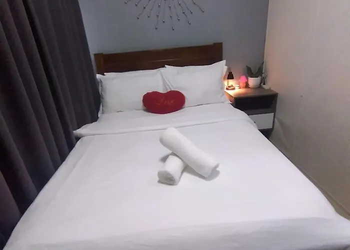 Shore Residences At Mall Of Complex - By Staycation Empire Apartment